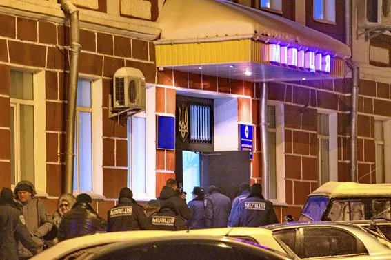 В Чернігові міліція не допустила масових безпорядків — фото 3