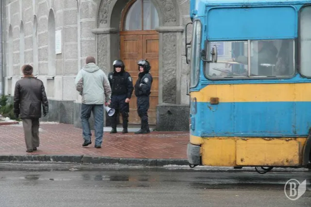 Близько 500 чоловік мітингували проти дій влади в Чернігові (Фоторепортаж) + (Відео) — фото 2