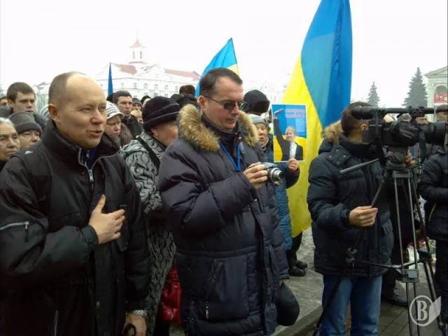 Близько 500 чоловік мітингували проти дій влади в Чернігові (Фоторепортаж) + (Відео) — фото 5