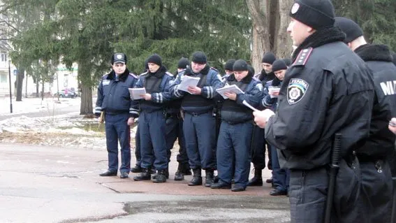Працівники міліції спільно із журналістами патрулювали обласний центр (Фоторепортаж) — фото 1