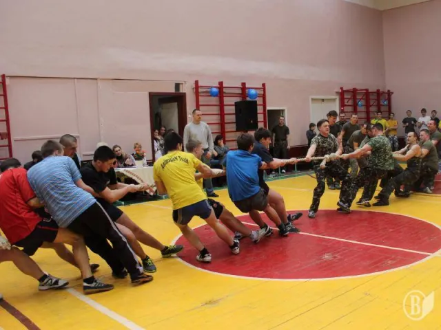 У Чернігові відбулись спортивні змагання між командами школярів та військовослужбовців (Фоторепортаж) — фото 7