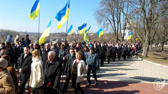 У Чернігові вшанували Кобзаря (Фоторепортаж) + (Відео) — фото 2