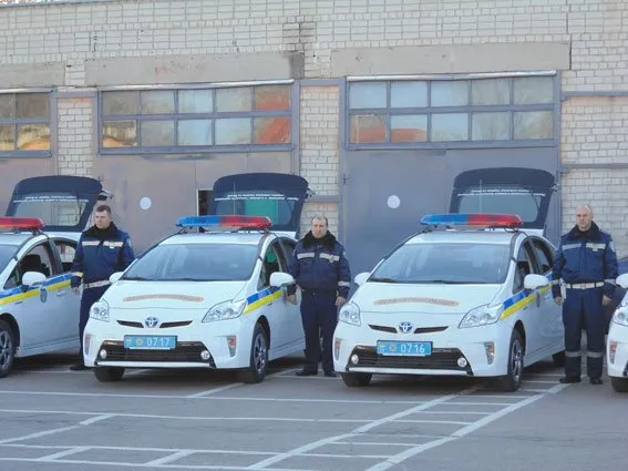 Чернігівські Державтоінспектори пересіли на нові «Тойота-Пріуси» (Фоторепортаж) — фото 1