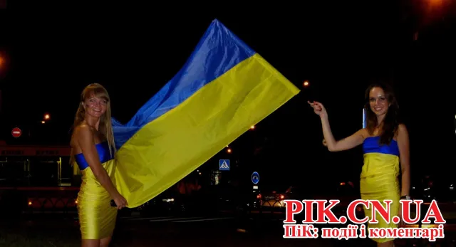 У Чернігові провели акцію «Жовто-блакитний Чернігів» (Фоторепортаж) — фото 2