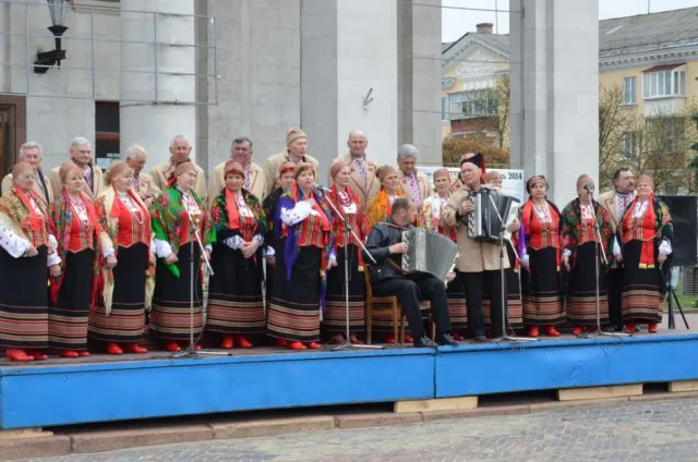 На Красній площі Чернігова проходив Великодній ярмарок (Фоторепортаж) — фото 1
