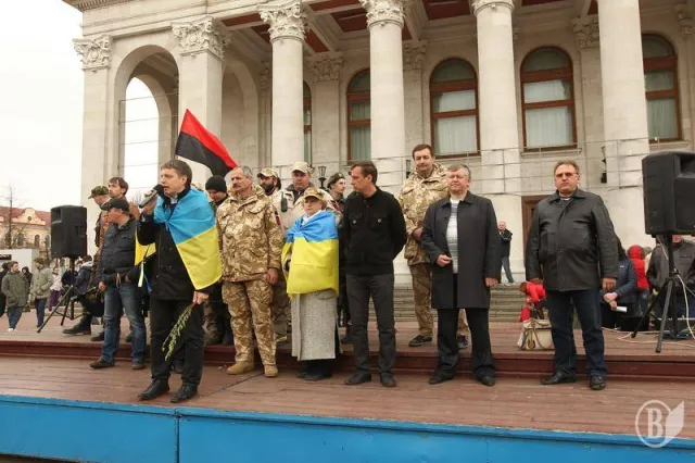 Близько 2 тис. мітингували мітингували за збереження територіальної цілісності України (Фоторепортаж) — фото 7
