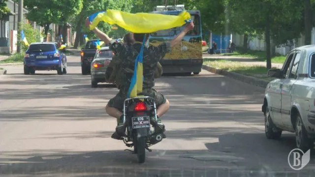 Вулицями Чернігова пройшов авто-мотопробіг за єдність і мир в Україні (Фоторепортаж) + (Відео) — фото 6