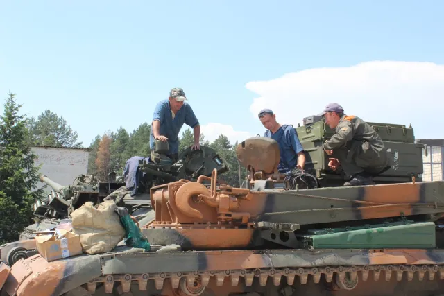 На Чернігівщині відновили понад 700 одиниць озброєння та військової техніки (Фото) — фото 3