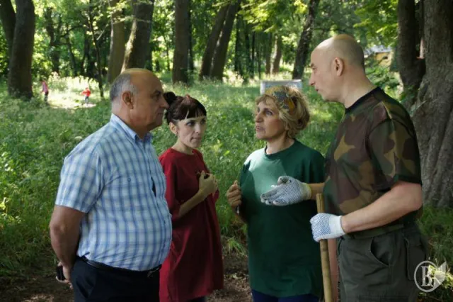 В Чернігові впорядковують врятований Залізничний парк (Фото) + (Відео) — фото 2