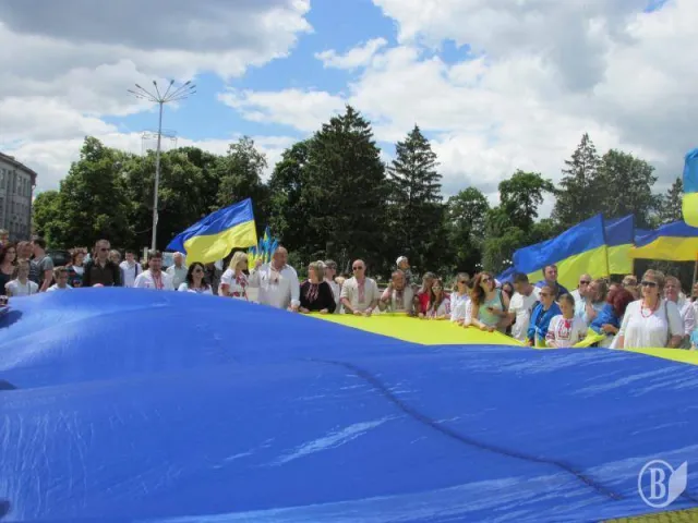 Парад вишиванок з нагоди Дня Конституції України (Фоторепортаж) — фото 7
