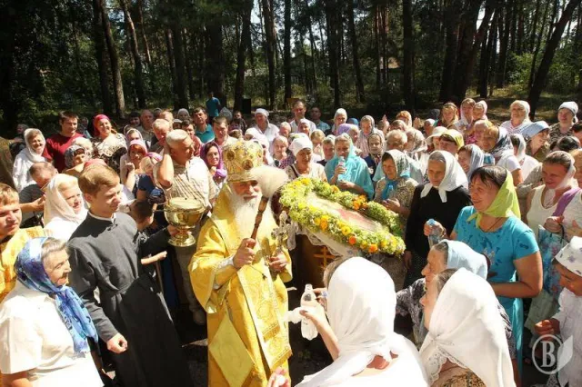 У Чернігові відбувся хресний хід до Святого озера (Фоторепортаж) — фото 8